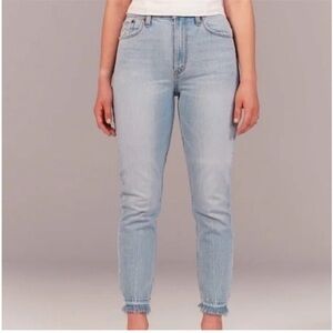 Abercrombie & Fitch The High Rise Mom Jean